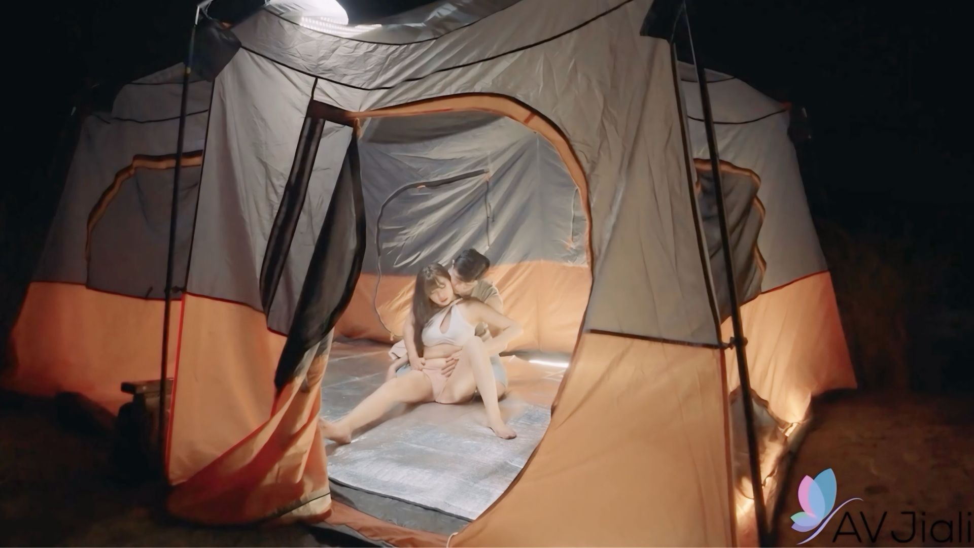 Premium Model Asia 2610